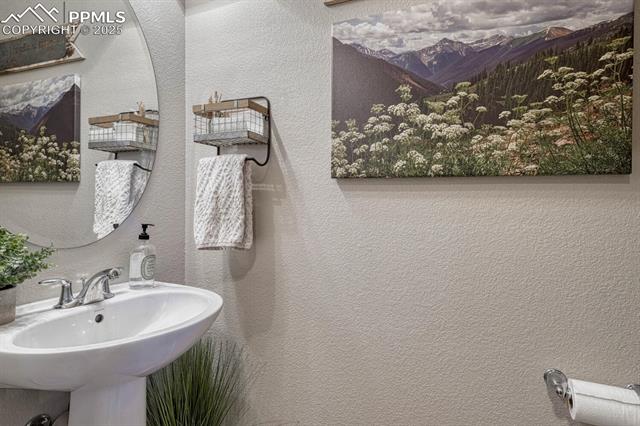 145 Kettle Valley Way