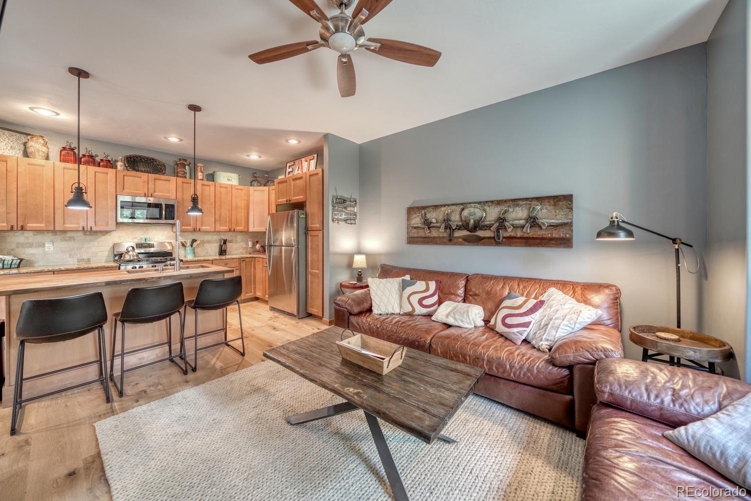 402 E Sackett Avenue Unit: G