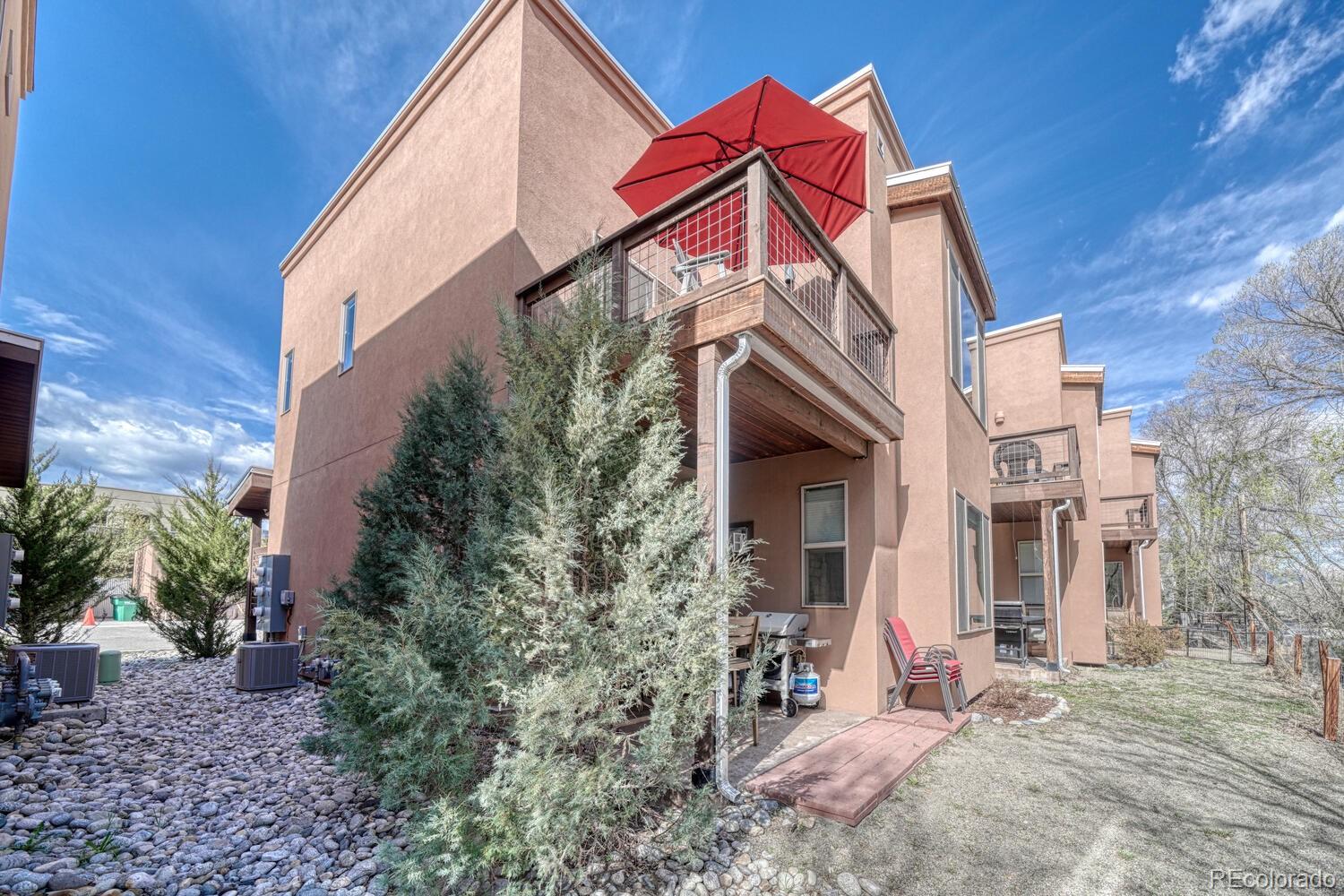 402 E Sackett Avenue Unit: G