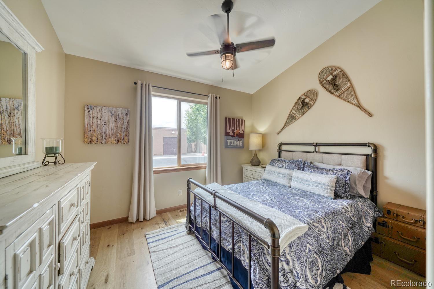 402 E Sackett Avenue Unit: G