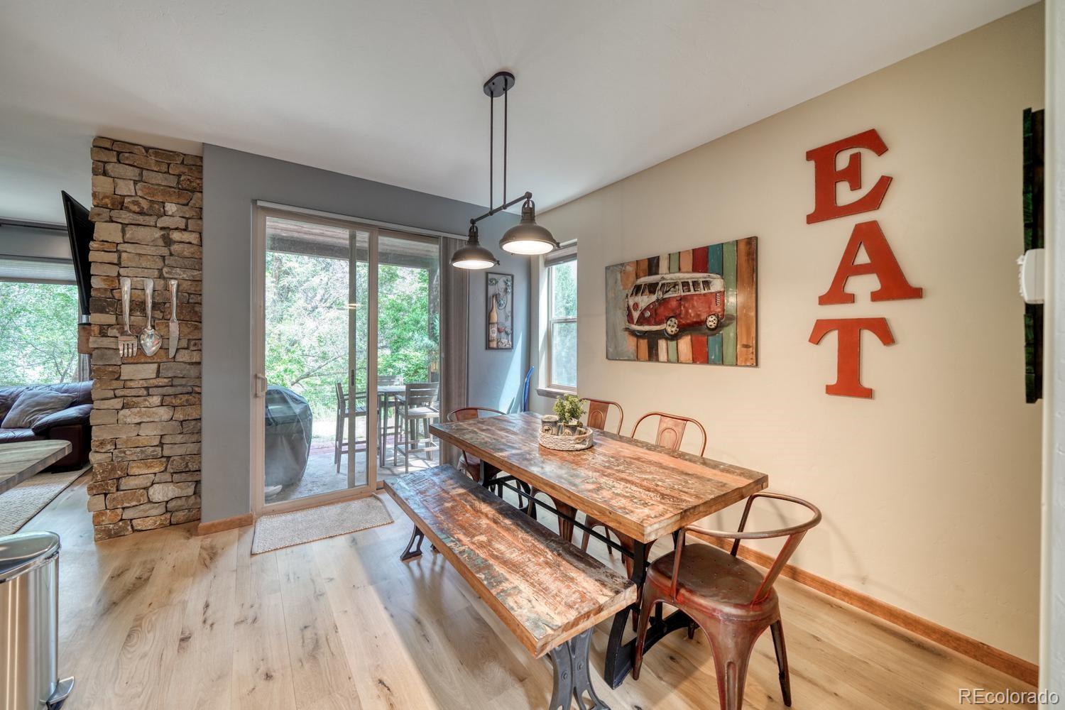 402 E Sackett Avenue Unit: G