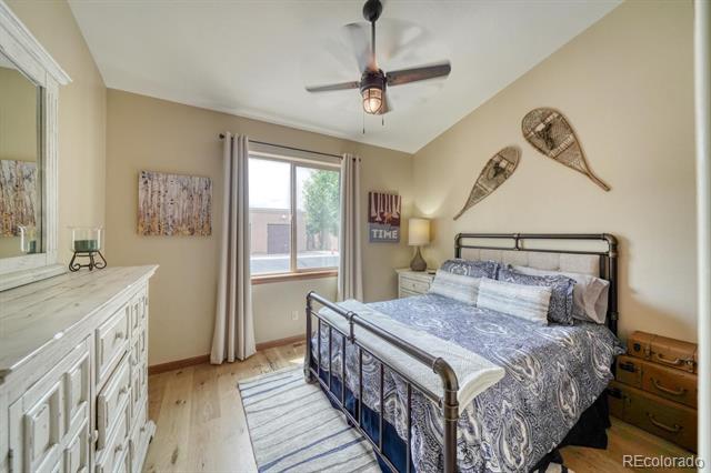 402 E Sackett Avenue Unit: G