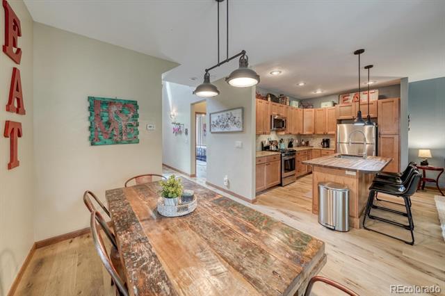 402 E Sackett Avenue Unit: G