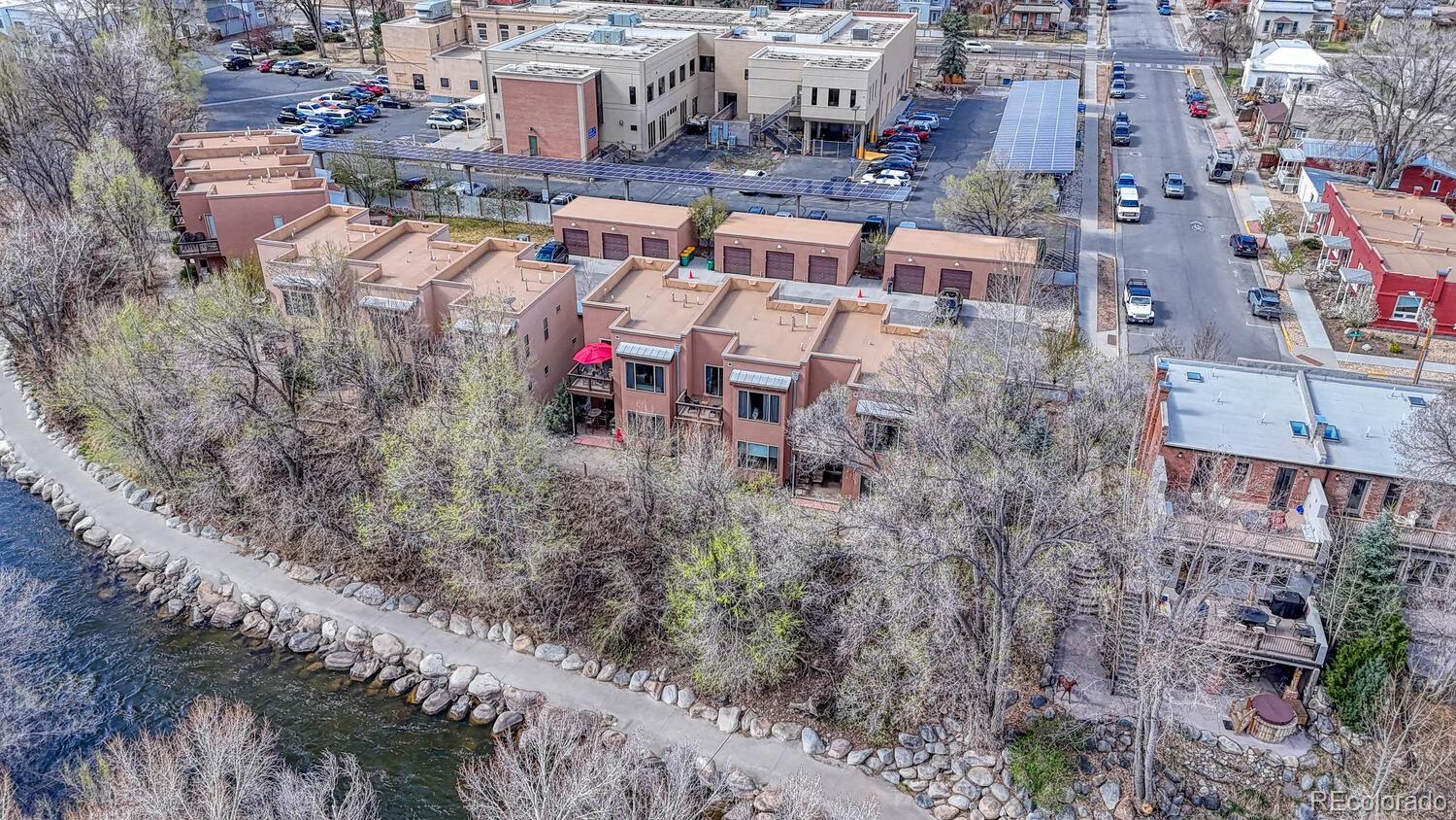402 E Sackett Avenue Unit: G