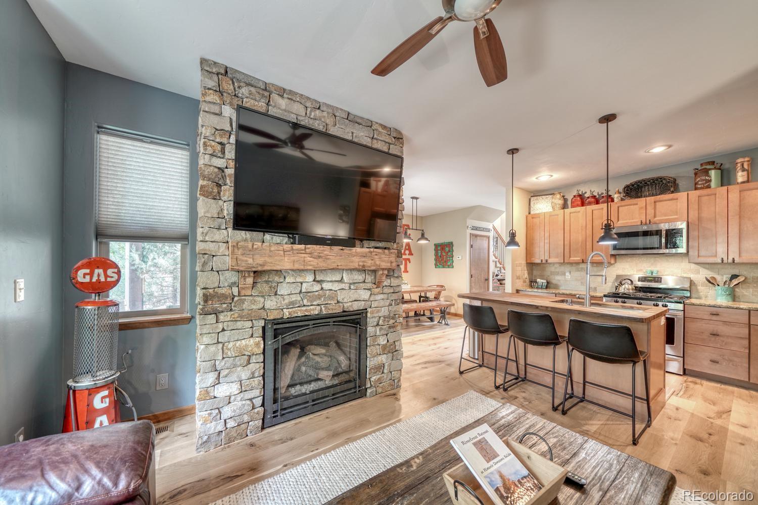 402 E Sackett Avenue Unit: G
