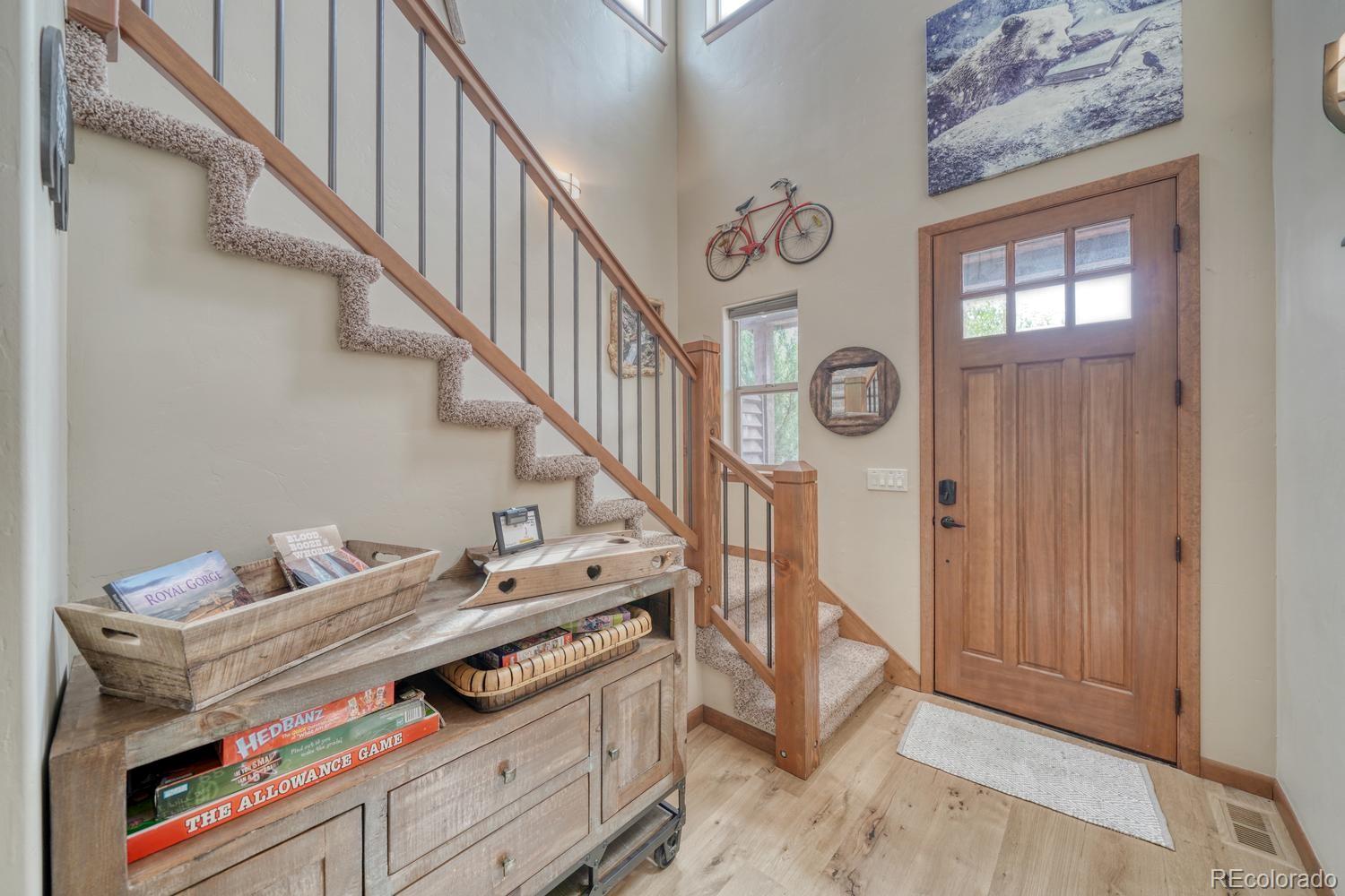 402 E Sackett Avenue Unit: G