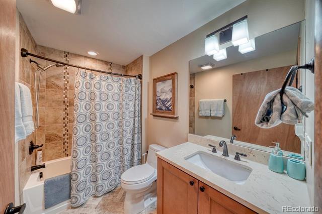 402 E Sackett Avenue Unit: G