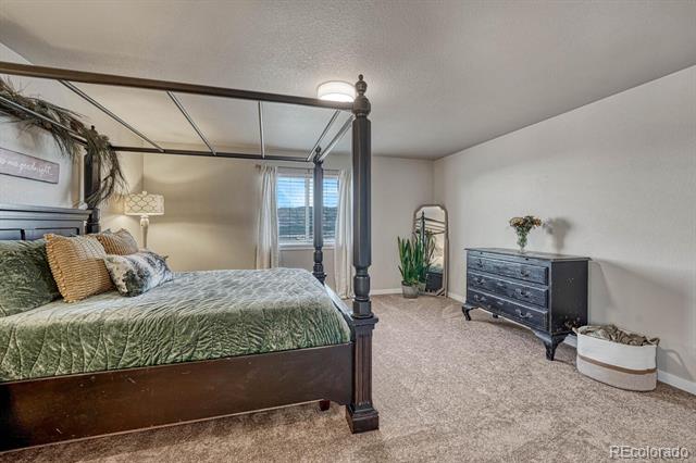 145 Kettle Valley Way