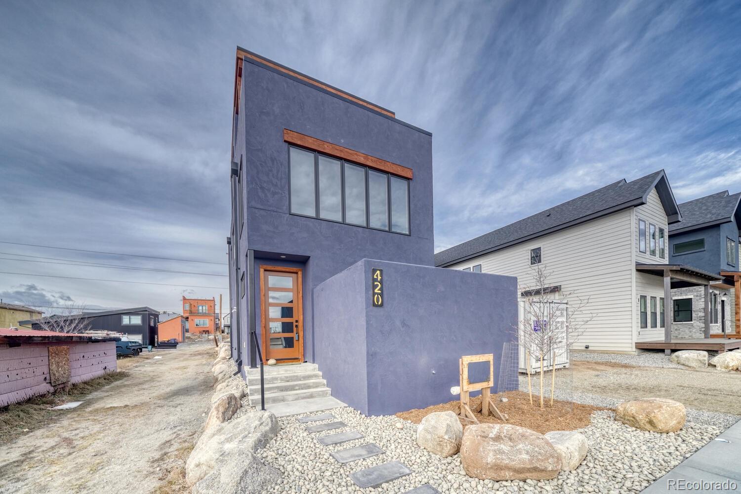420 Pinon Street