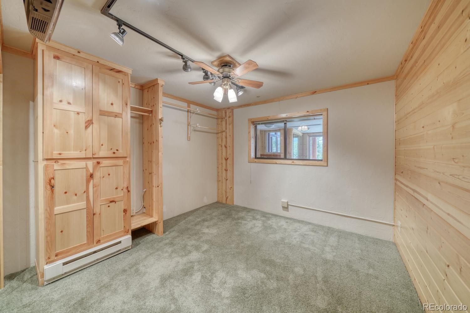 19290 Mountain View Drive