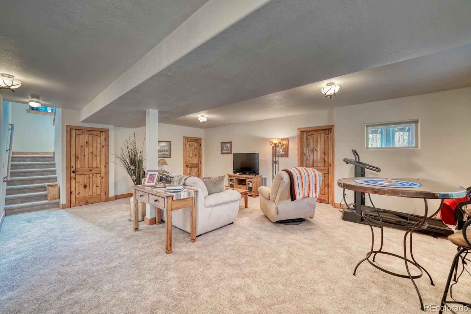 30800 West Ridge