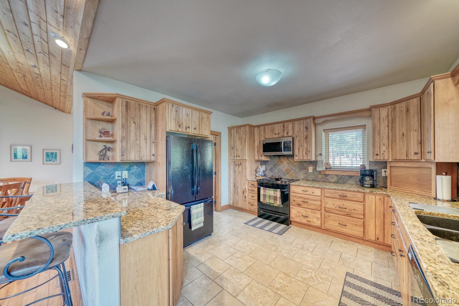 30800 West Ridge