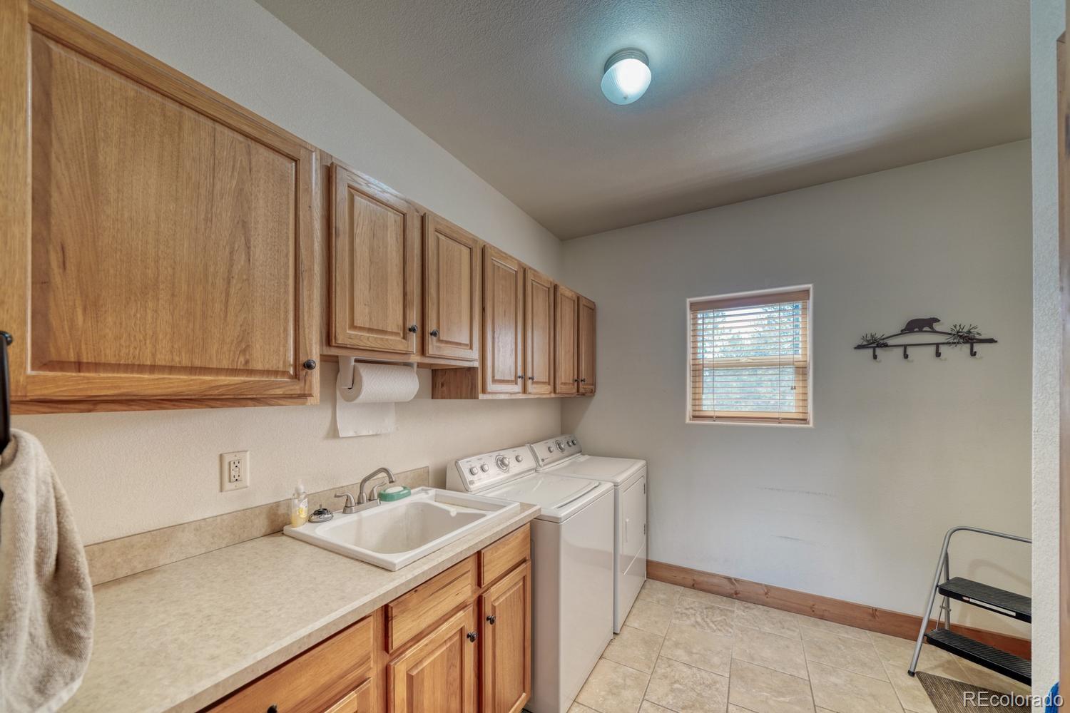30800 West Ridge