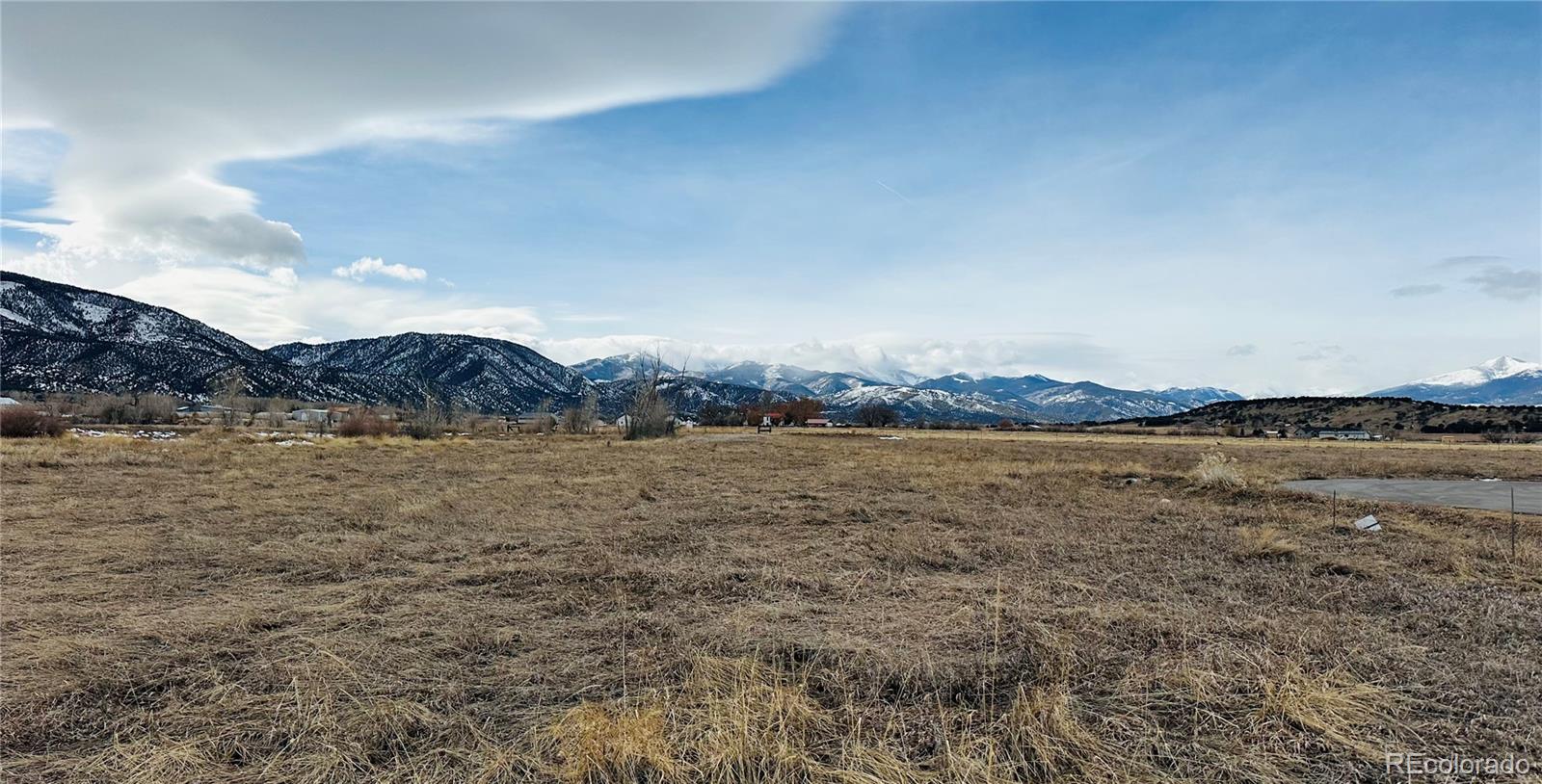 7690 Meadowlark Lane