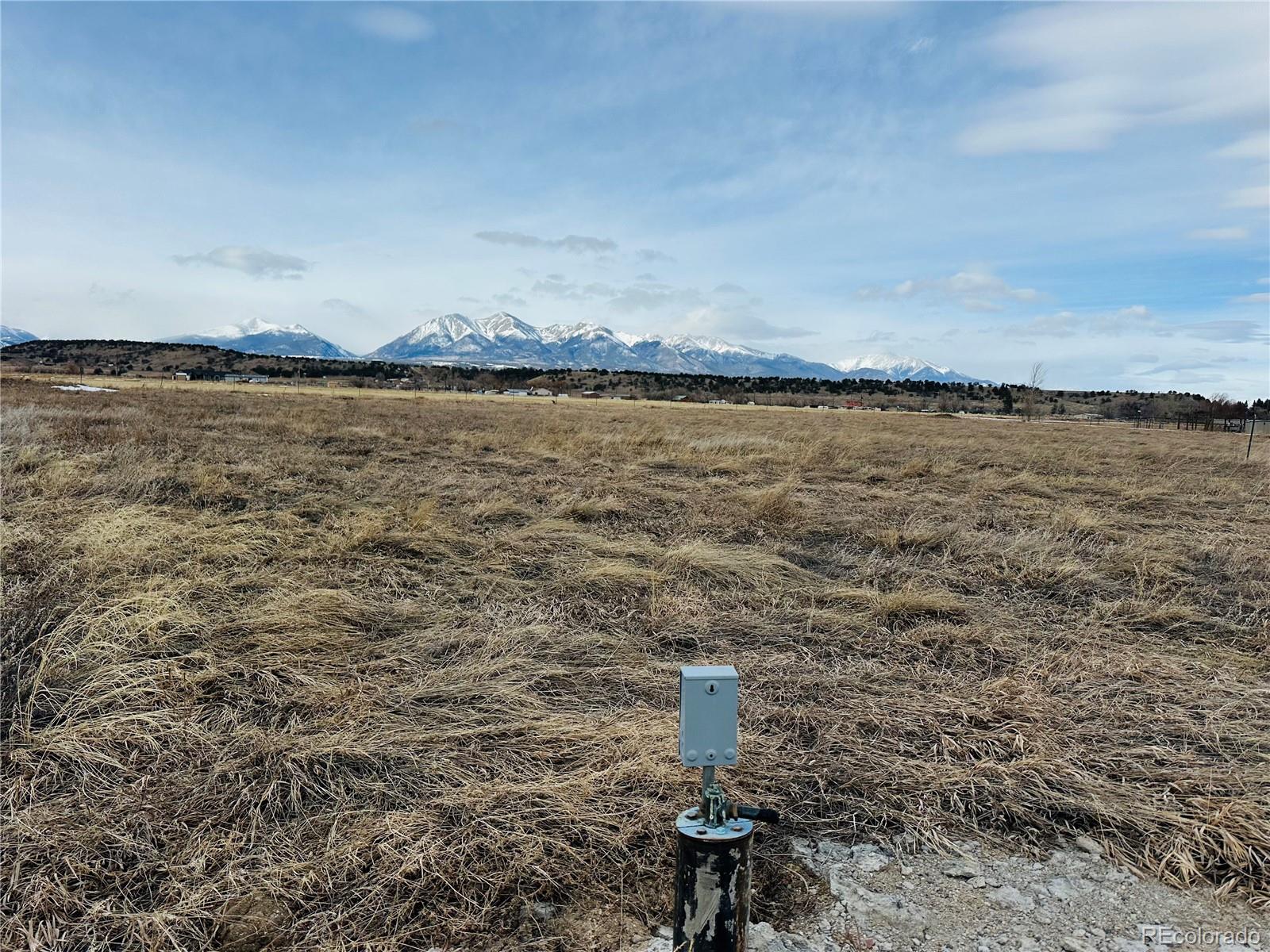 7690 Meadowlark Lane