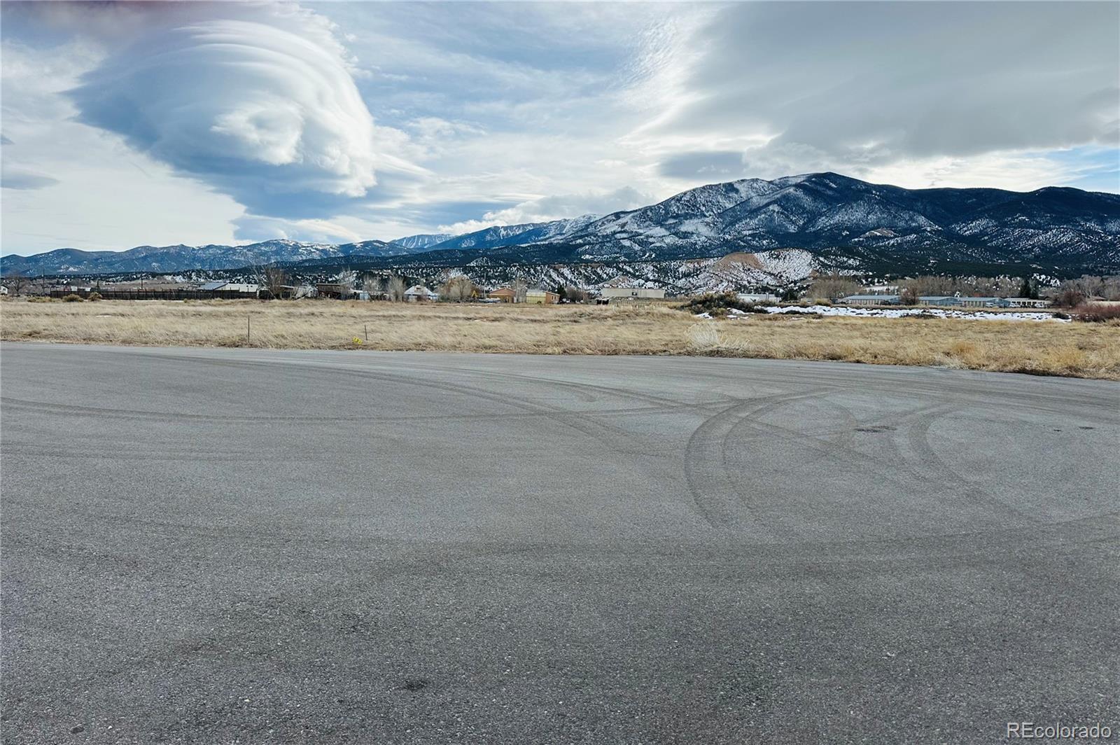 7690 Meadowlark Lane