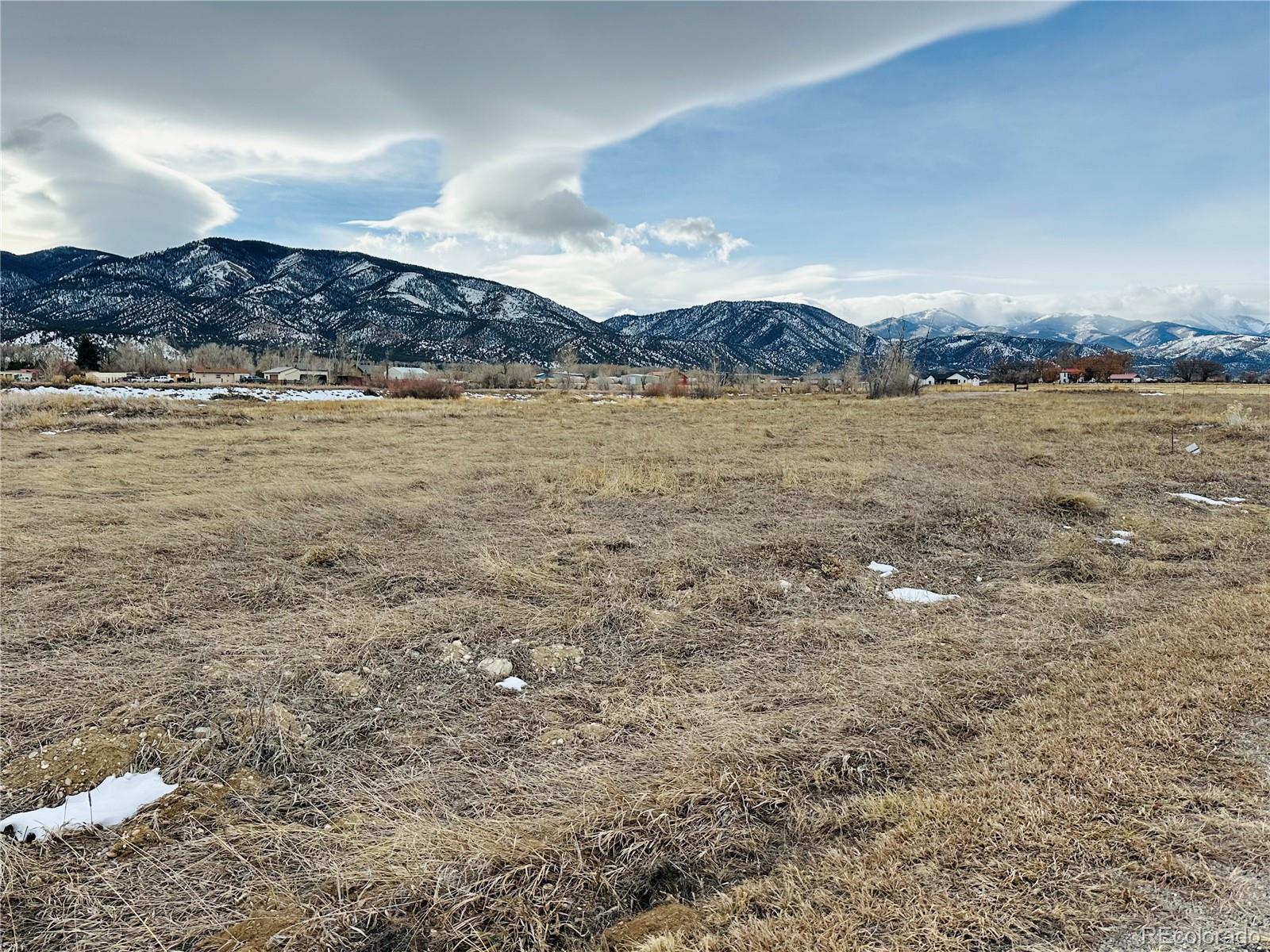 7690 Meadowlark Lane