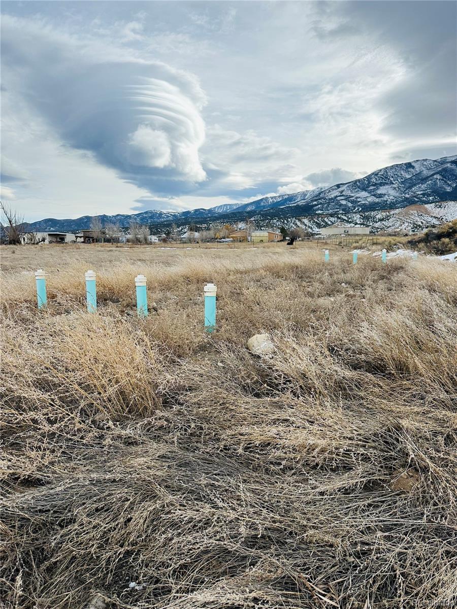 7690 Meadowlark Lane