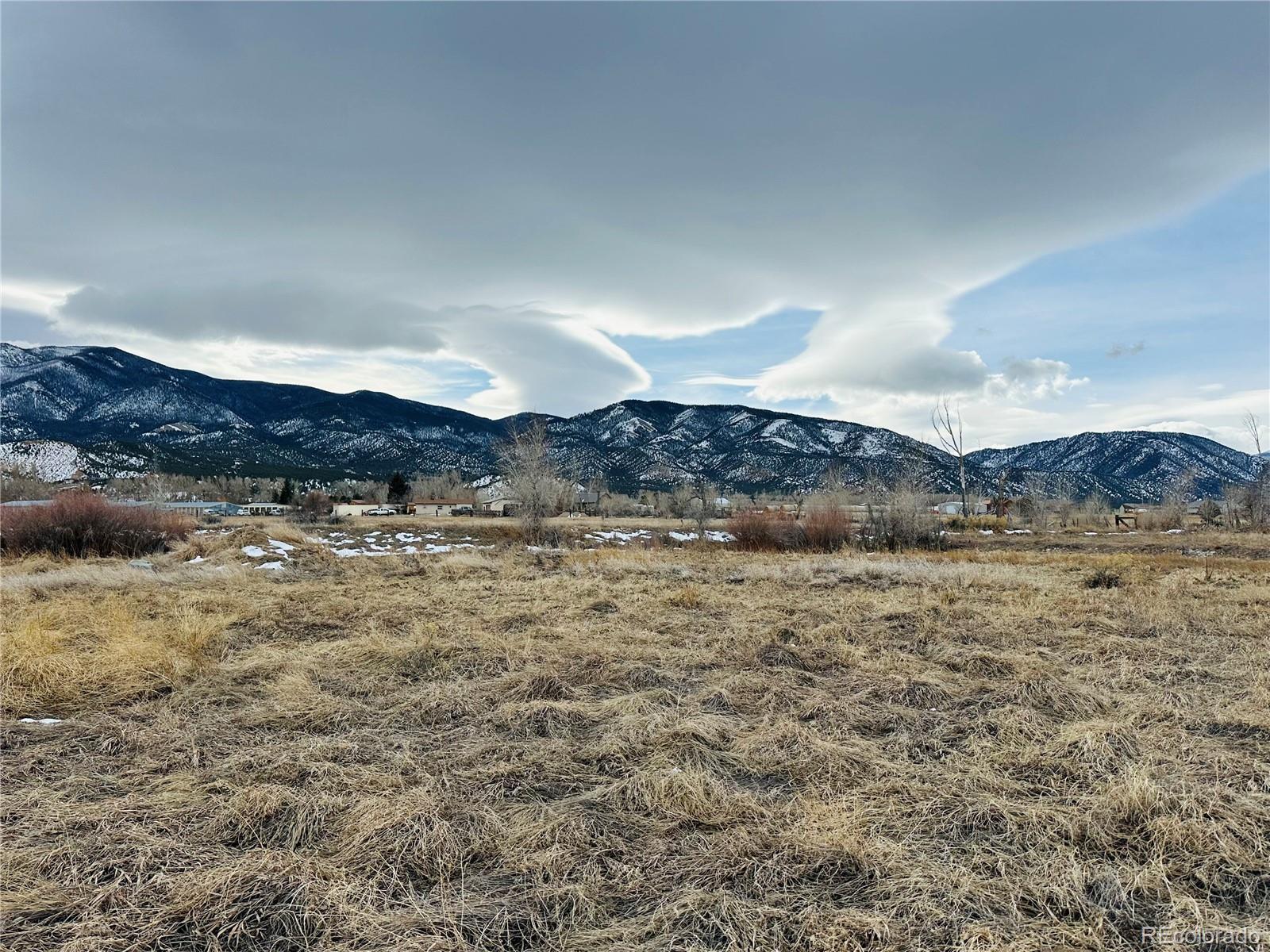 7690 Meadowlark Lane