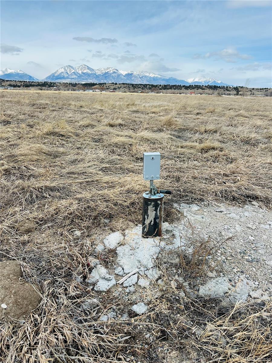 7690 Meadowlark Lane