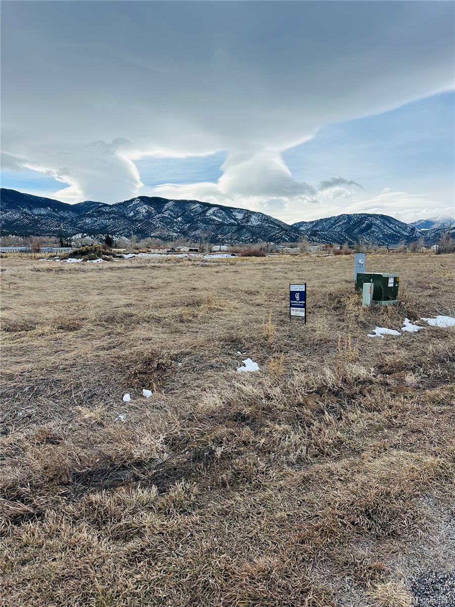 7690 Meadowlark Lane