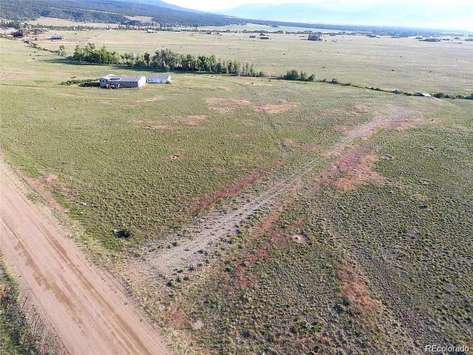 17060 Wolfe Trail