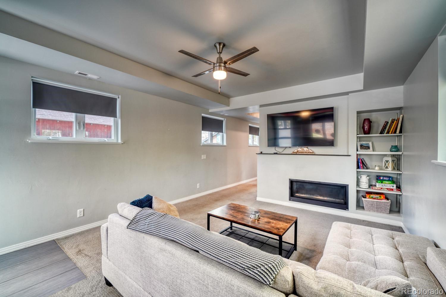 926 W Second Street