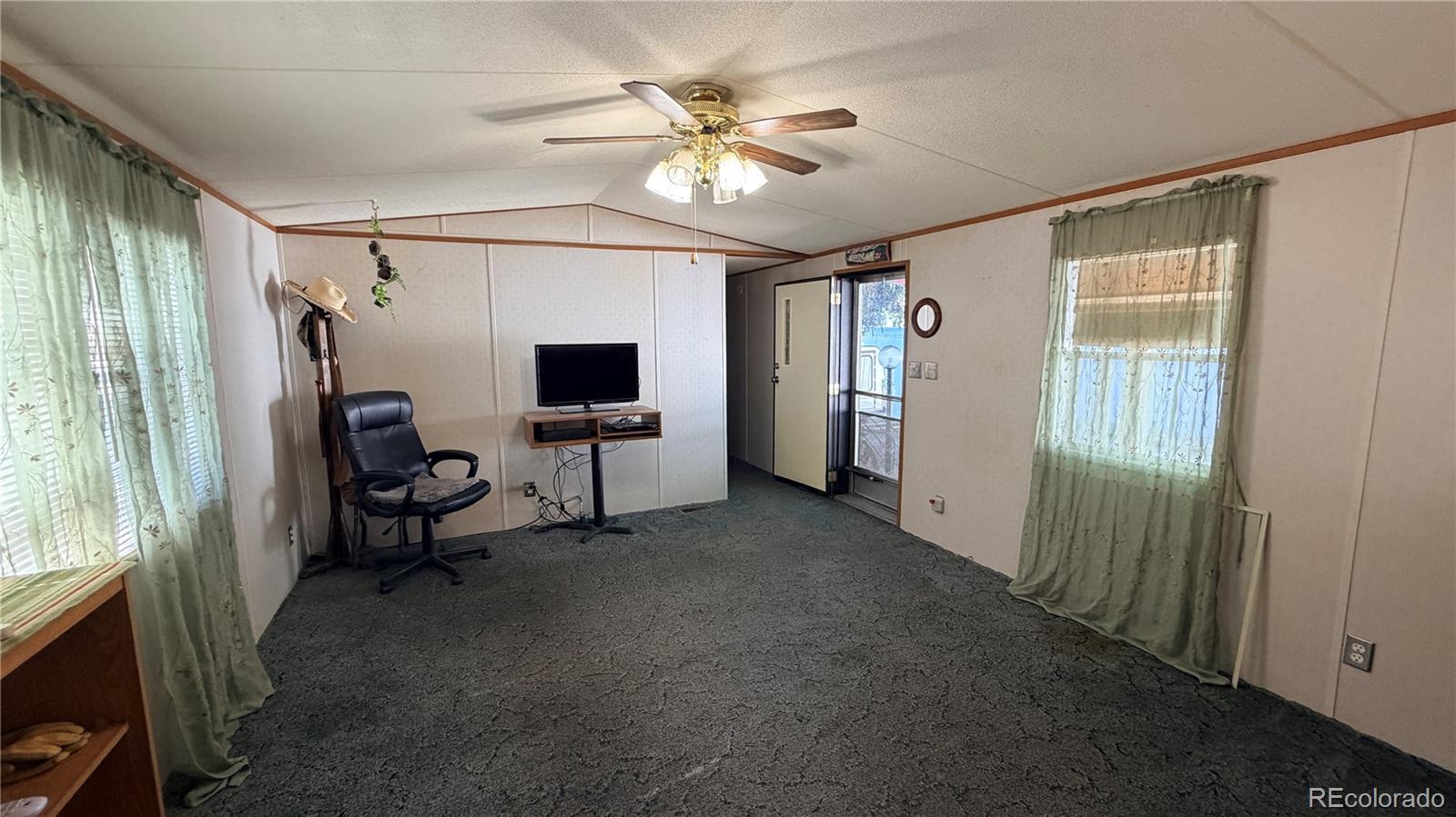 611 W Main St #8