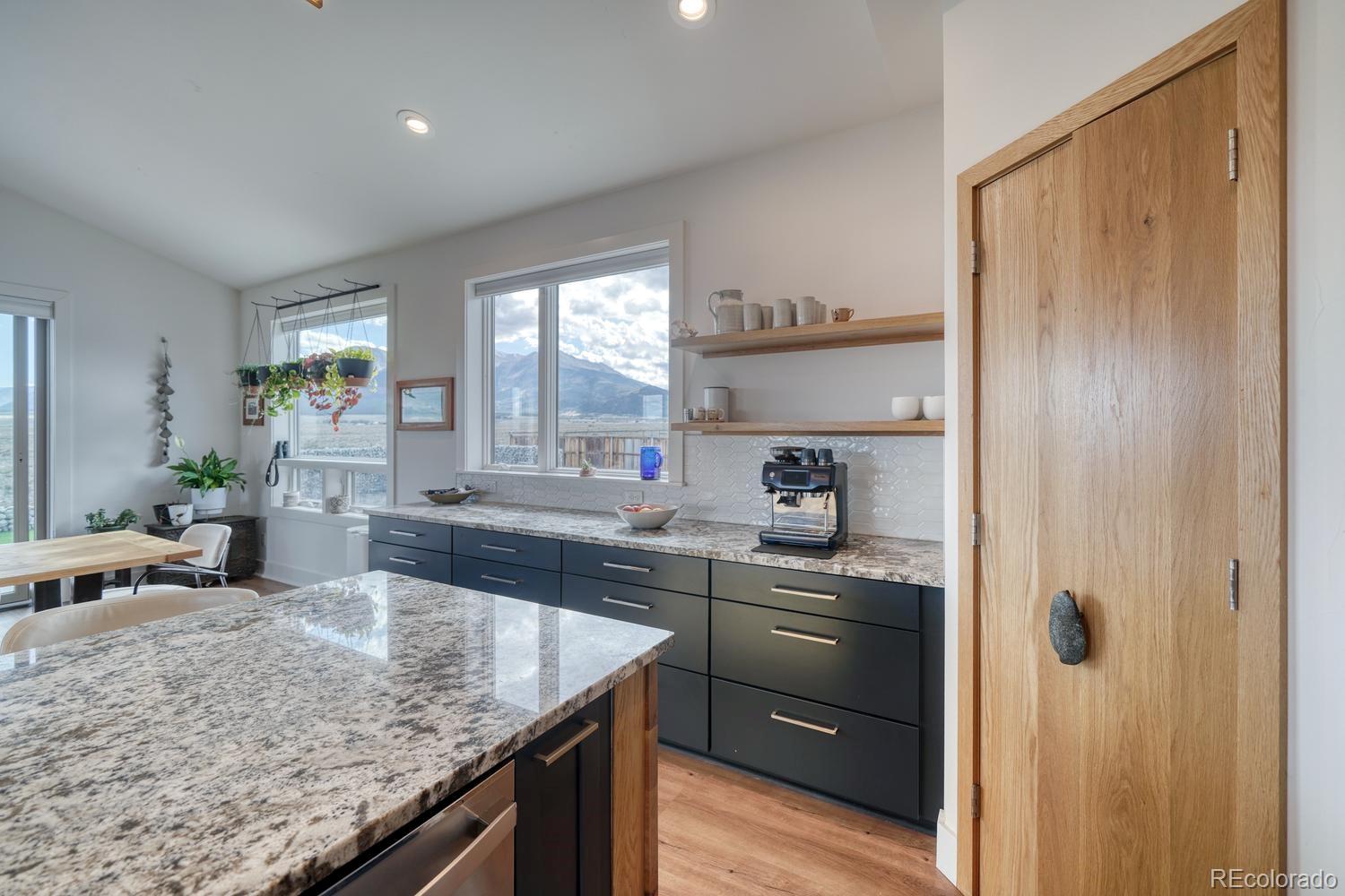 15669 Paintbrush Street