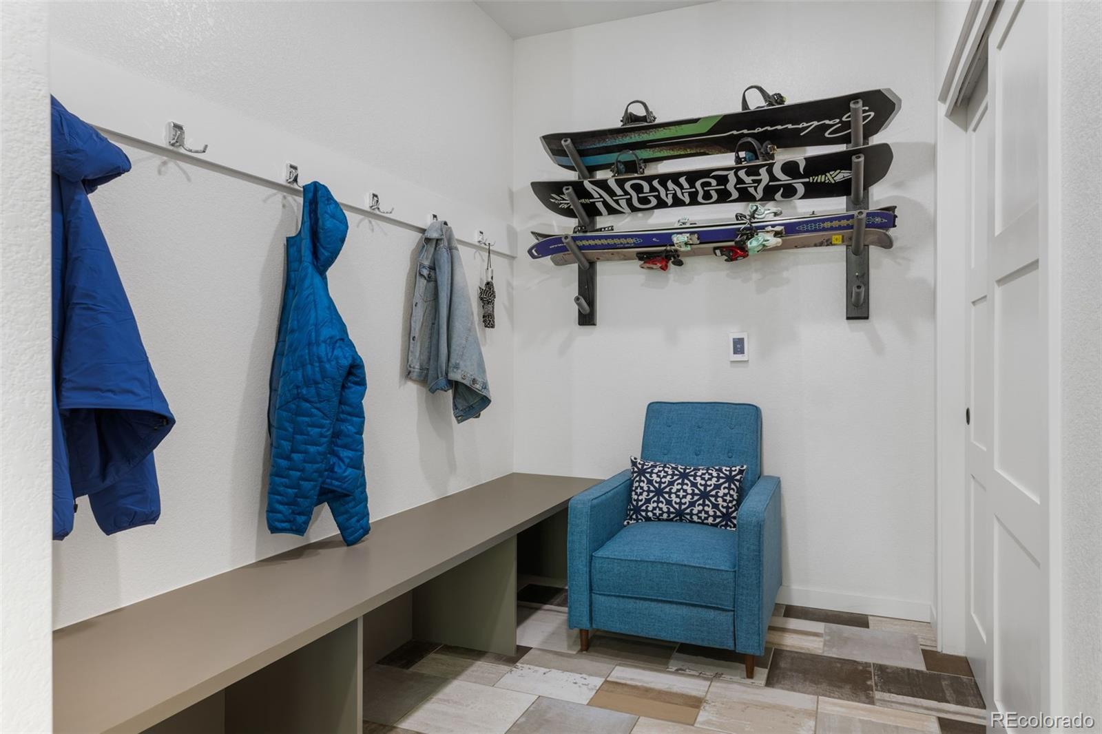 6803 Snowshoe Trail