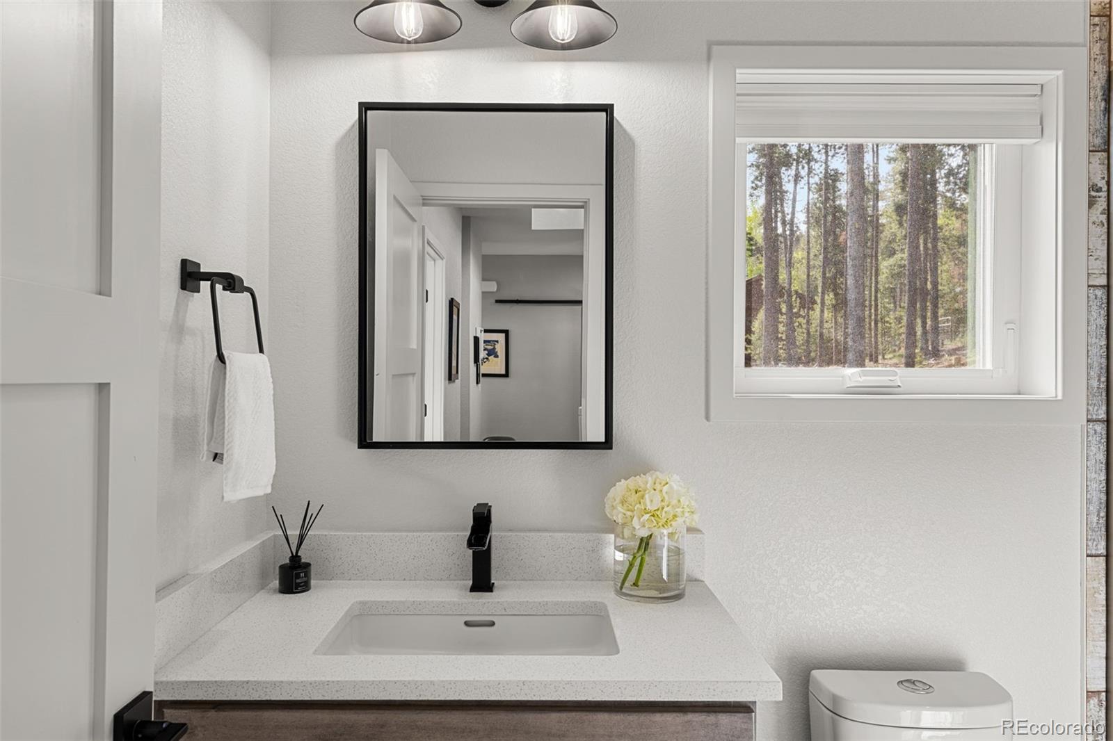 6803 Snowshoe Trail