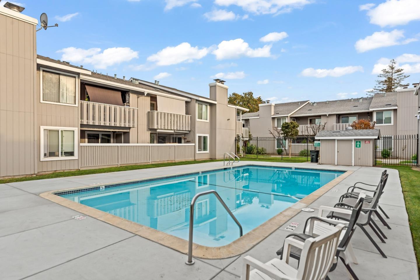 121 Rancho Drive Unit: D