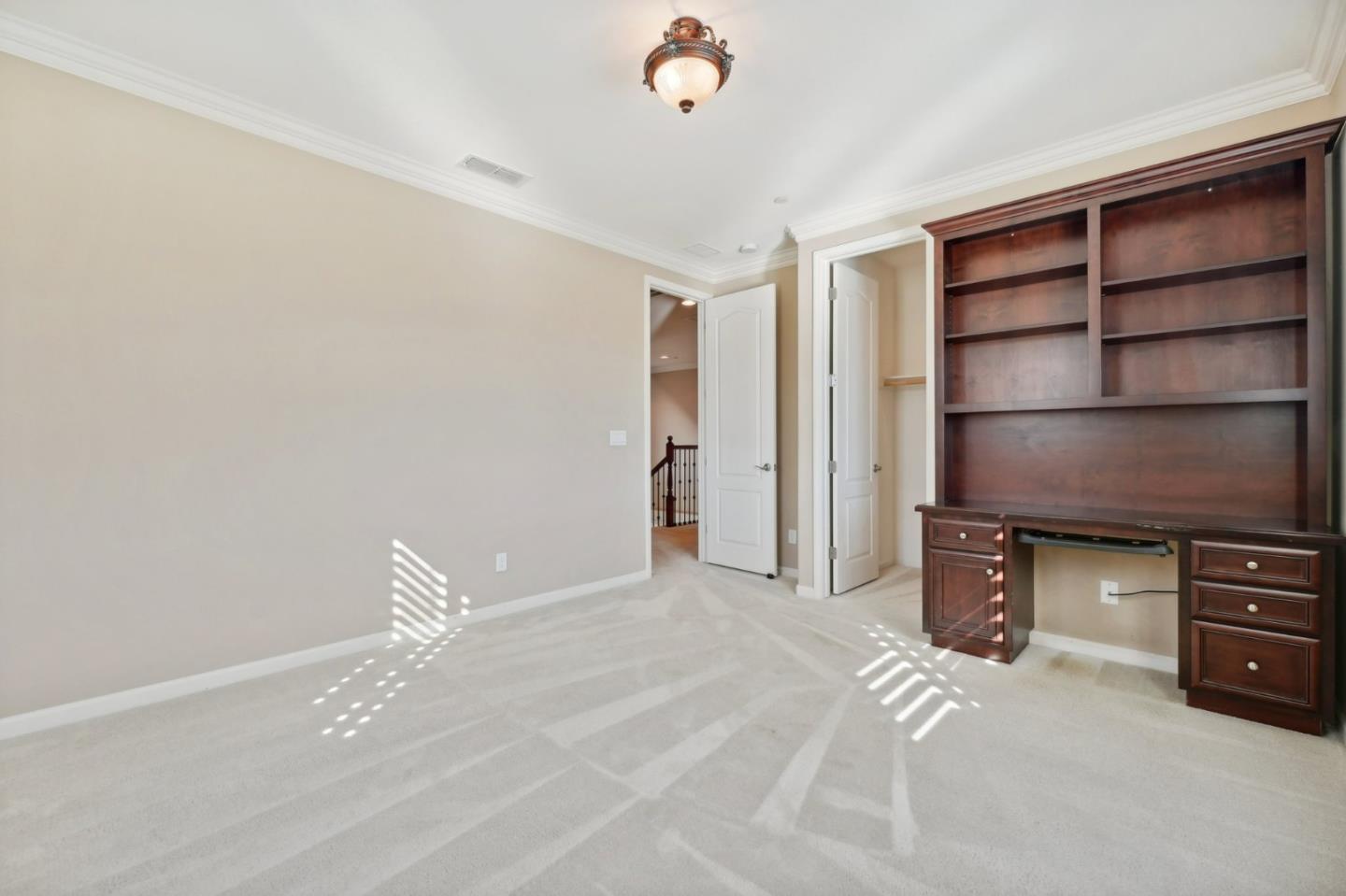 17450 Shelton WAY