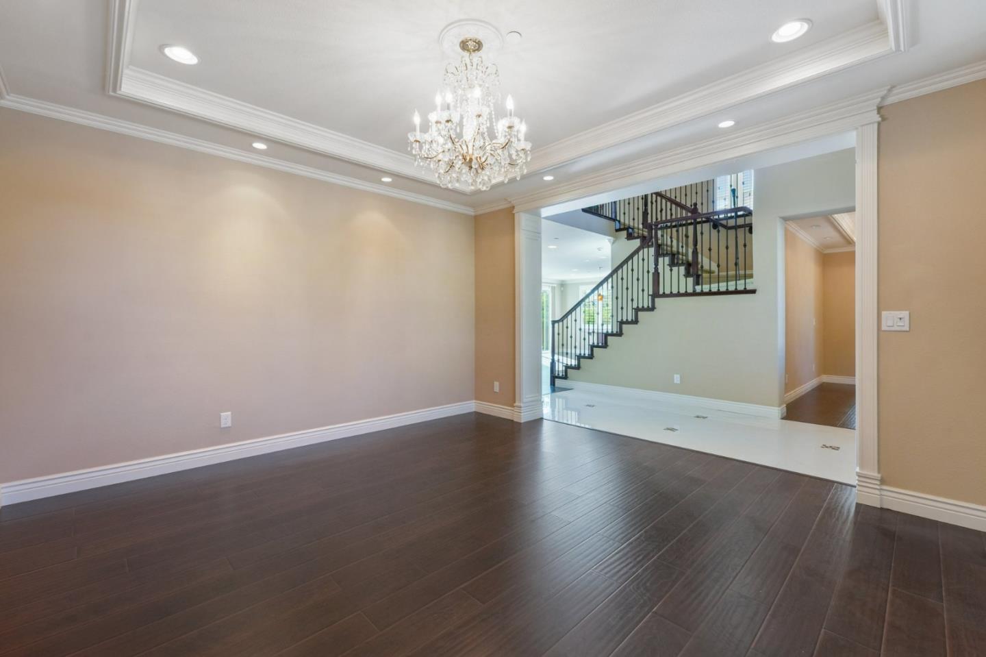 17450 Shelton WAY