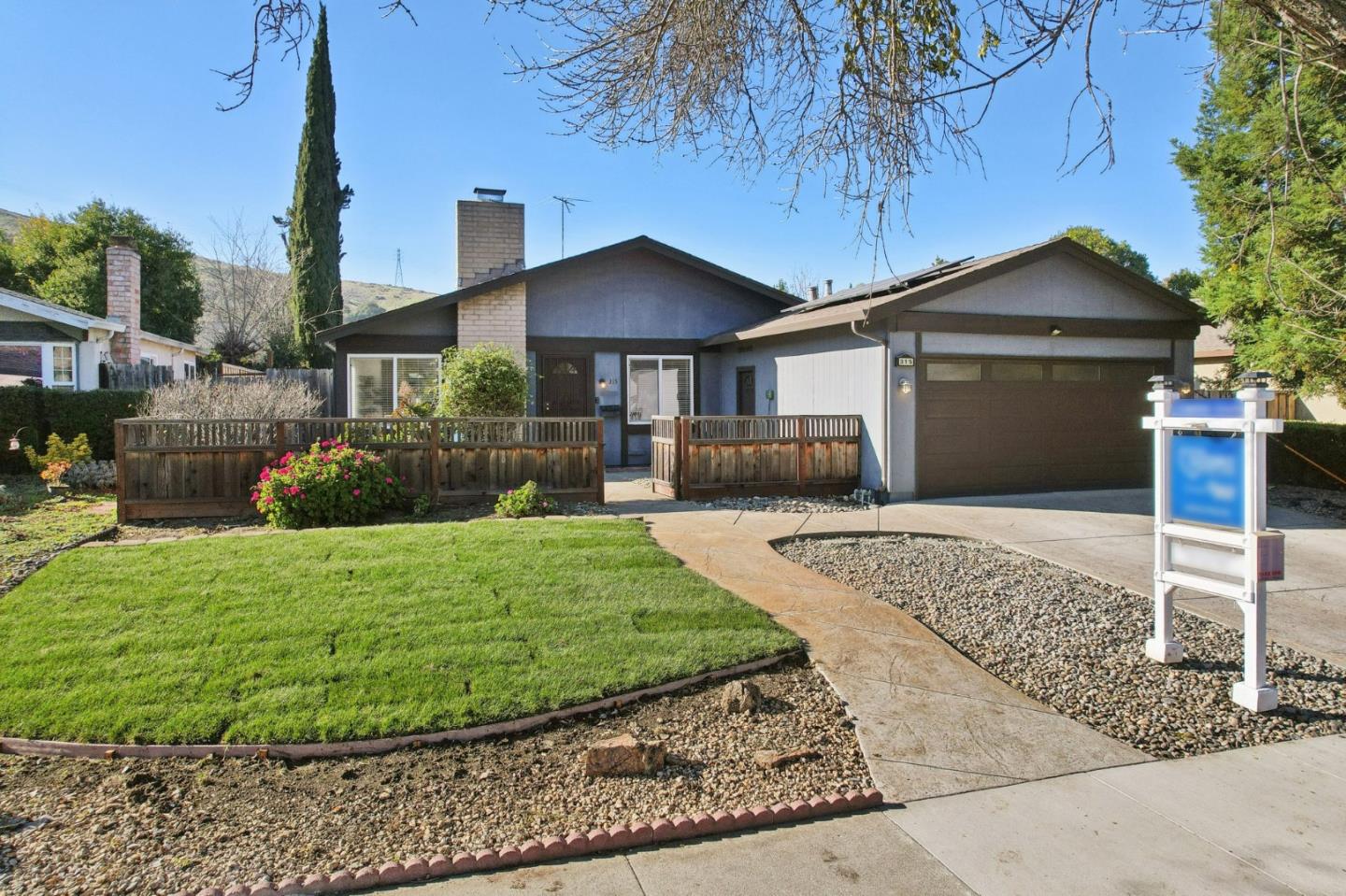 315 Vineyard DR