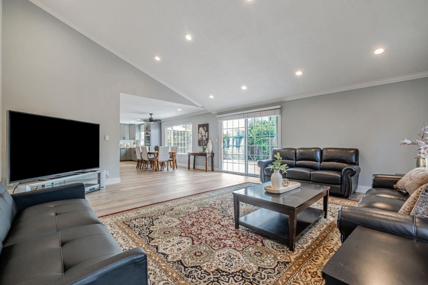 4516 Roderigo Court