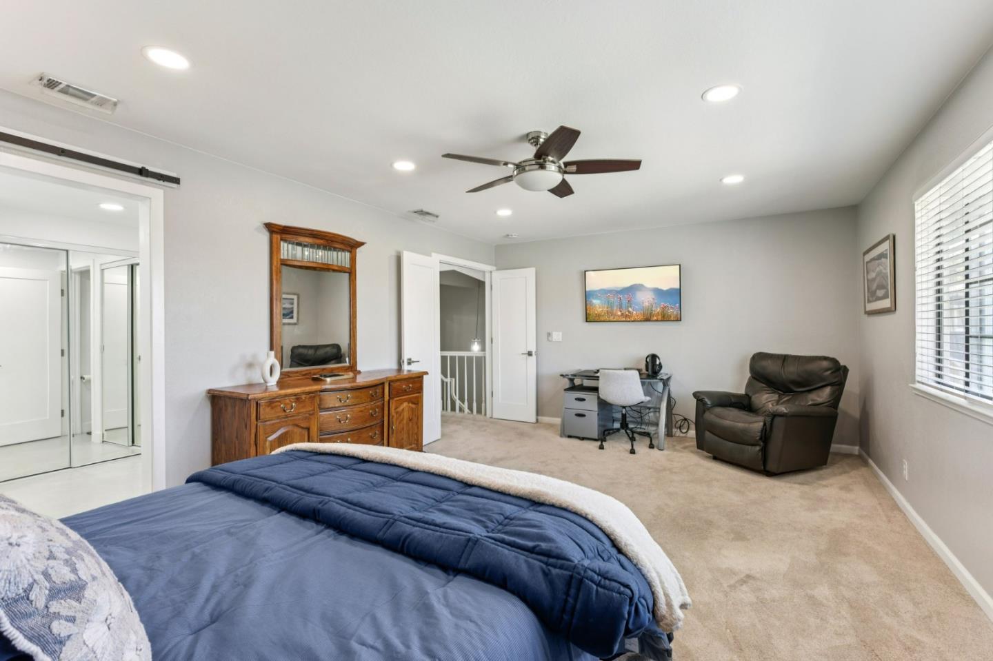 1554 Gilbert Place