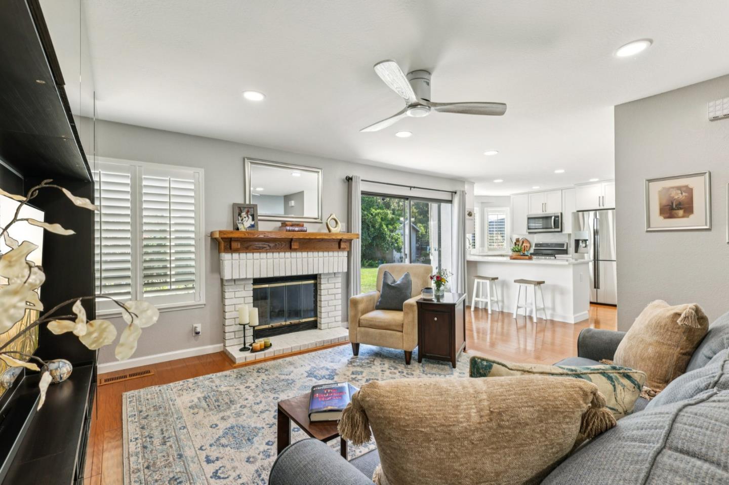 1554 Gilbert Place