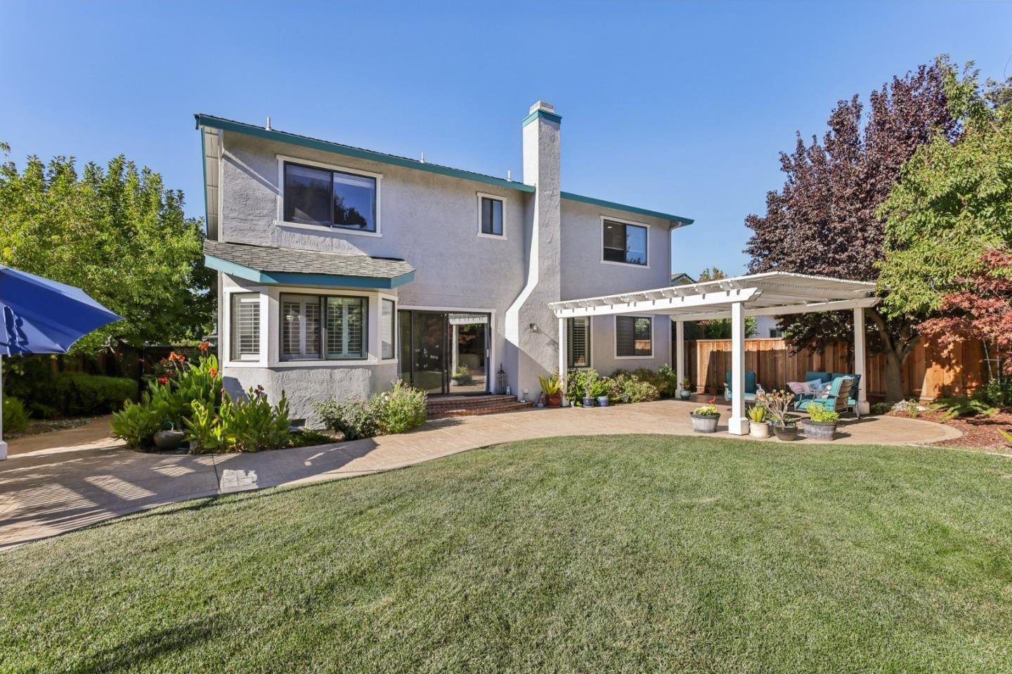 1554 Gilbert Place