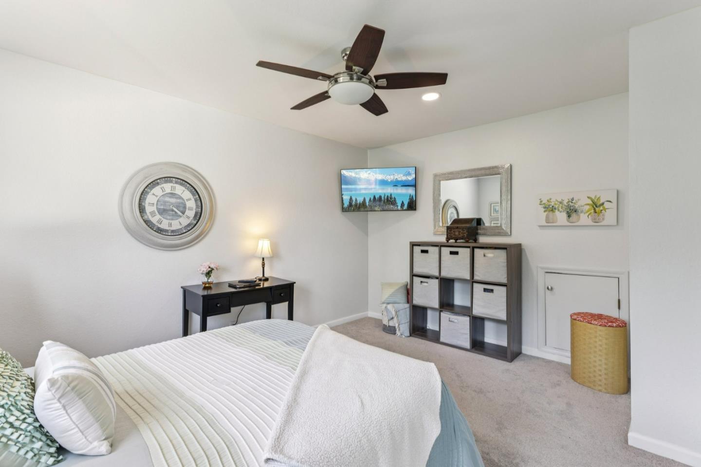 1554 Gilbert Place