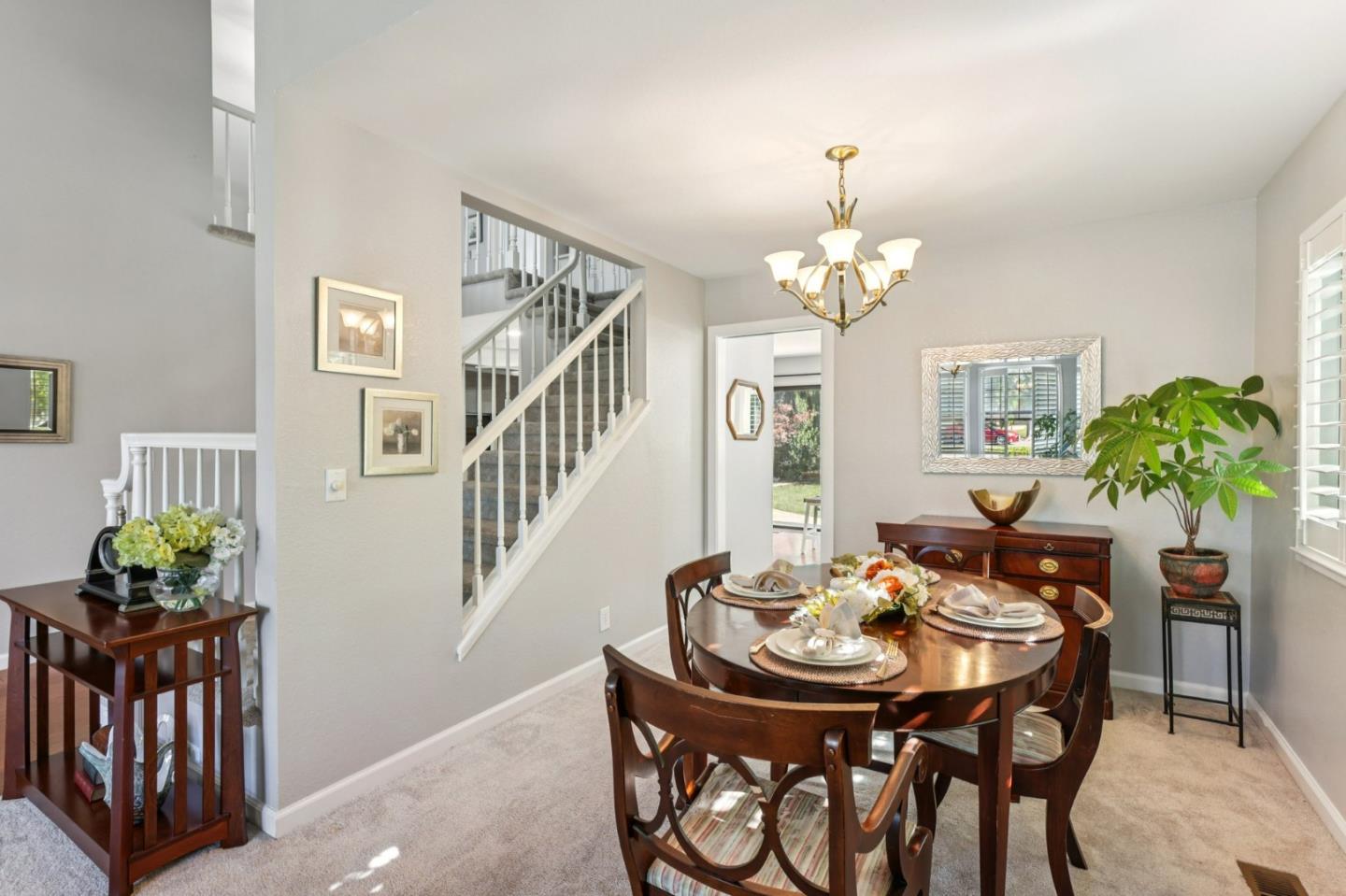 1554 Gilbert Place