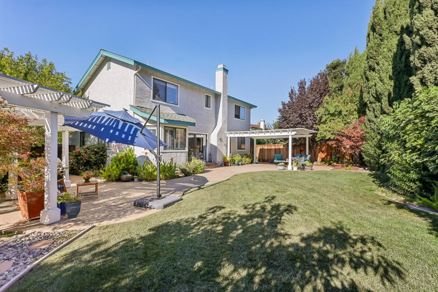 1554 Gilbert Place