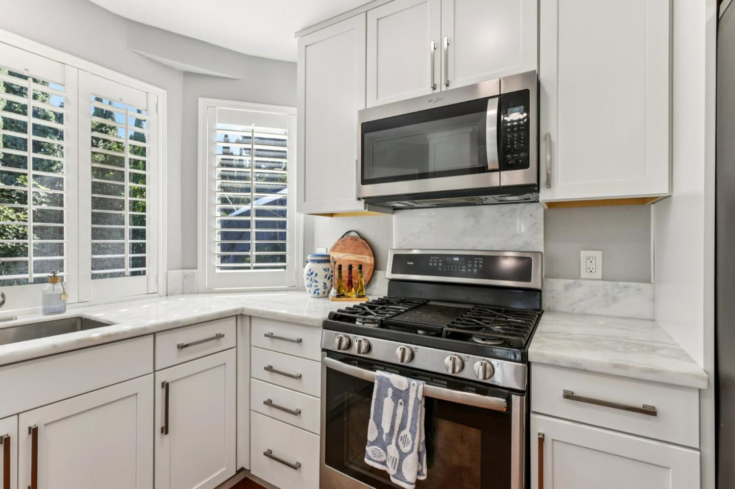 1554 Gilbert Place