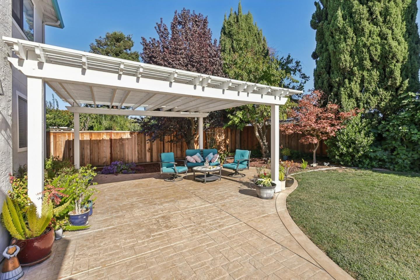 1554 Gilbert Place