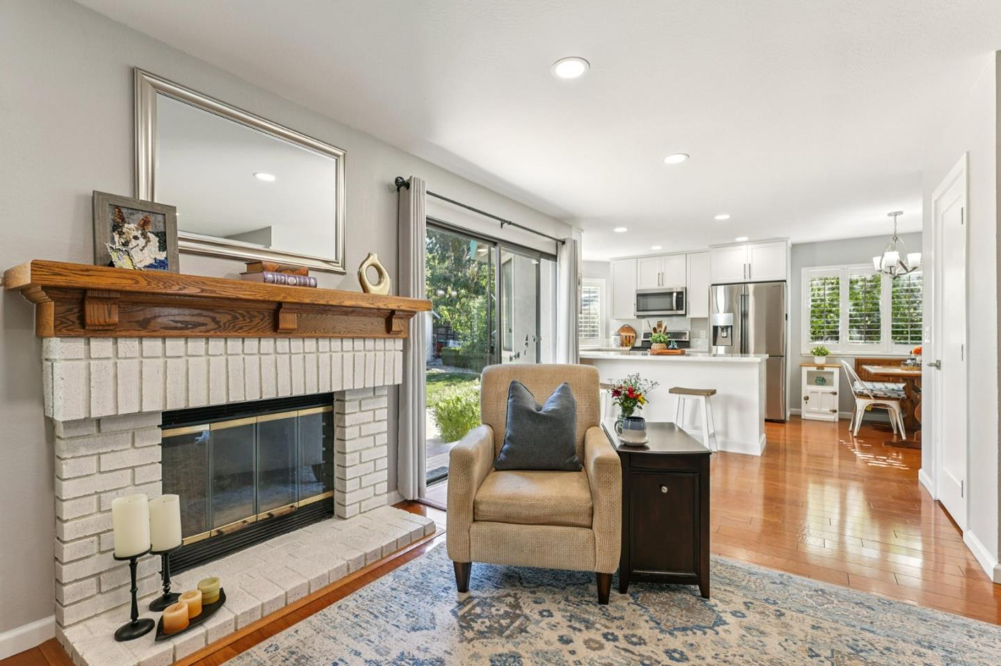 1554 Gilbert Place