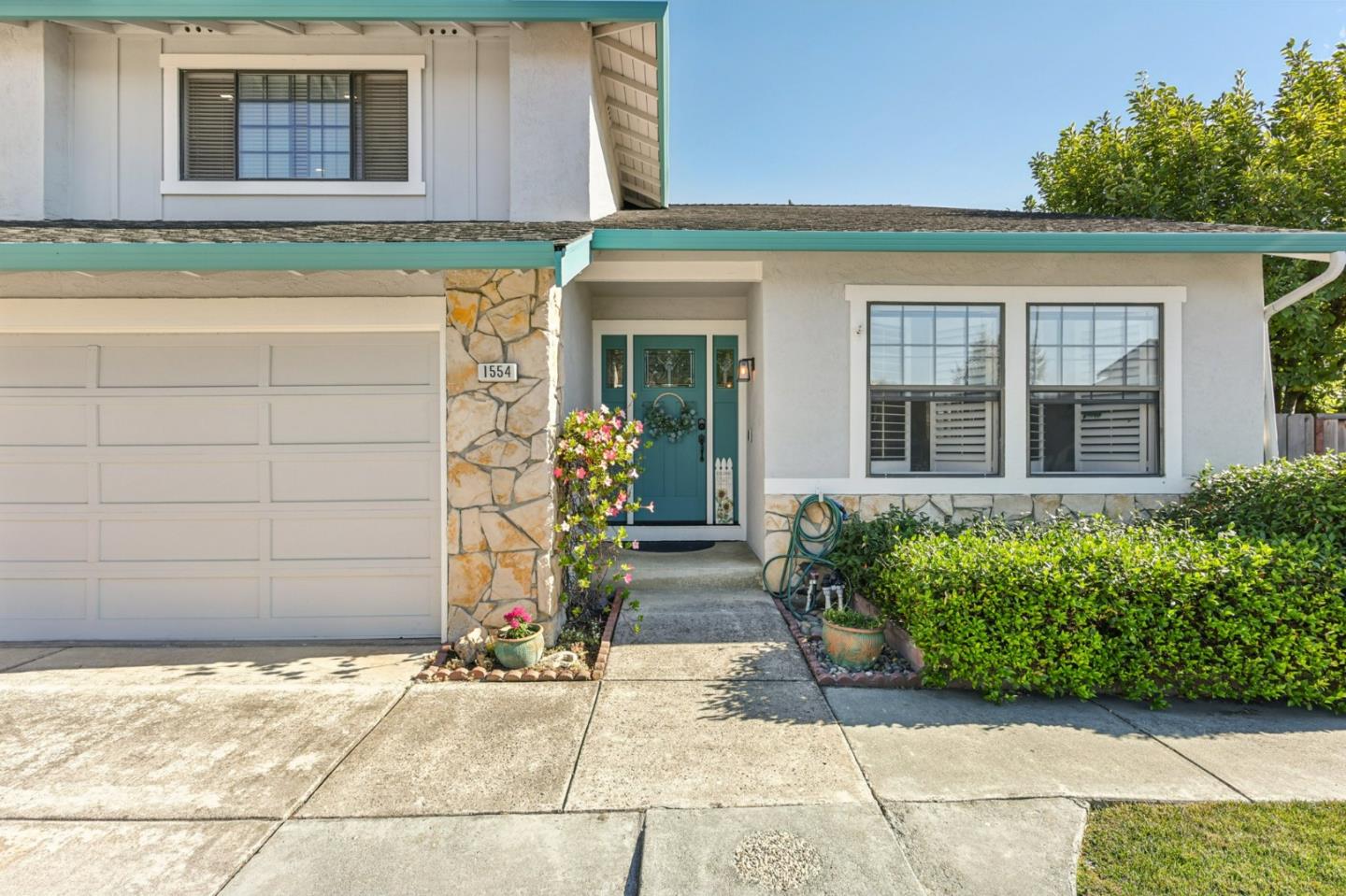 1554 Gilbert Place