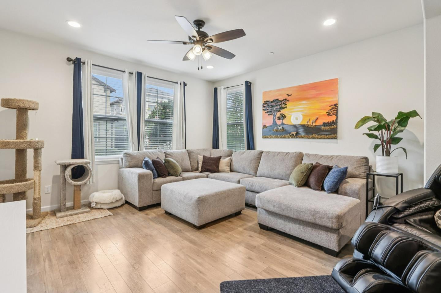 19307 Stonehenge Lane