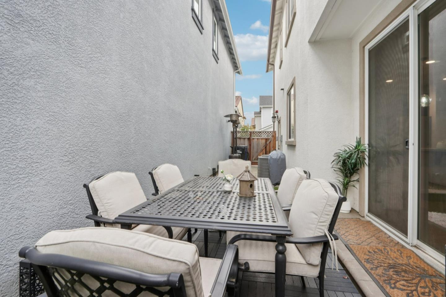 19307 Stonehenge Lane