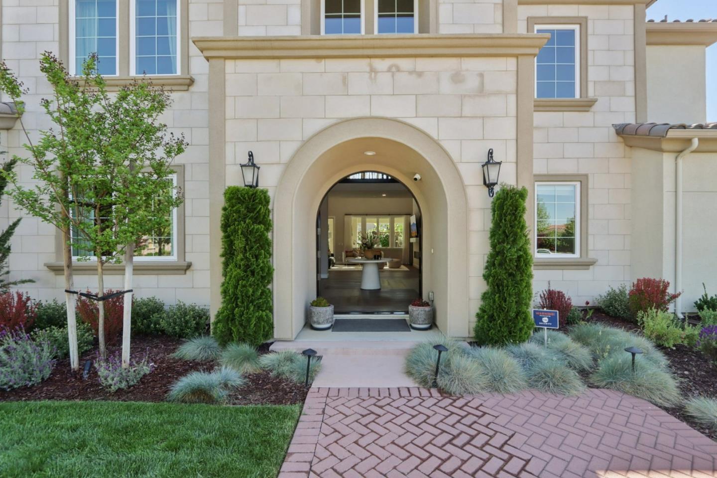 18600 Corte Arcangel