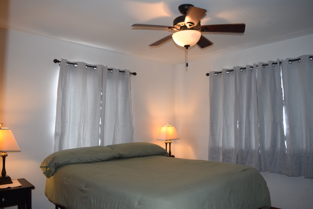 88-1582 EWALU AVE